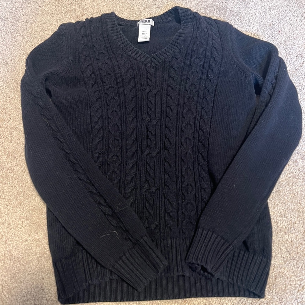 Izod V-Neck Sweater in Classic Black
